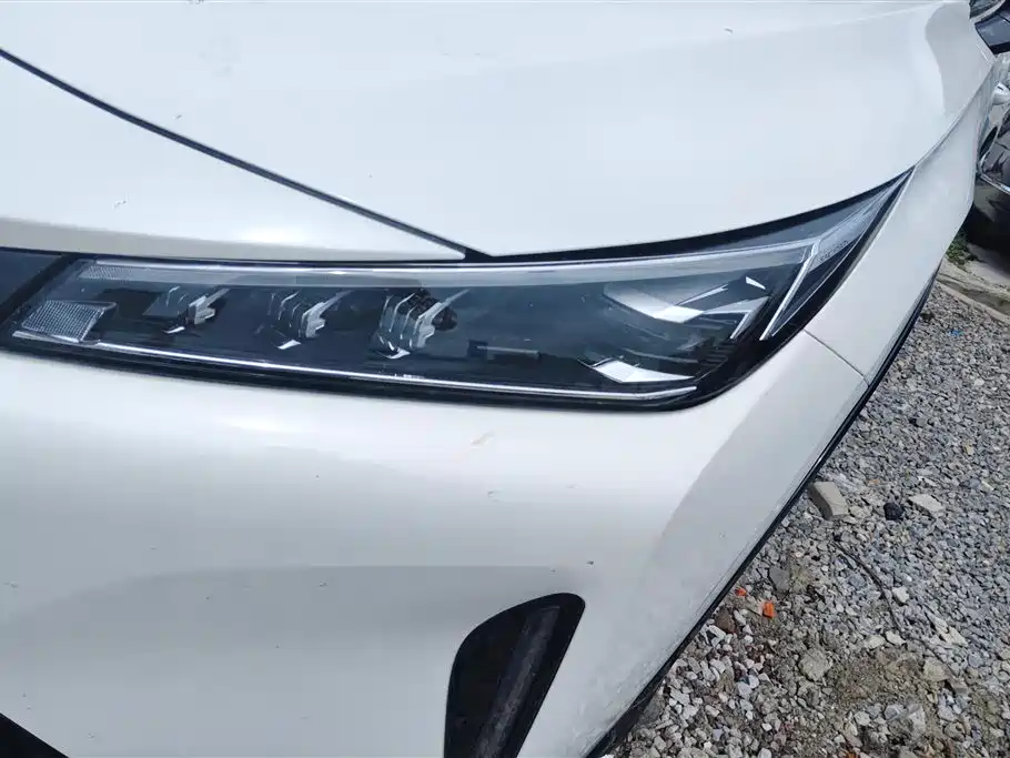 Roewe D5 X DMH 荣威D5 X DMH 2024款 135科技版