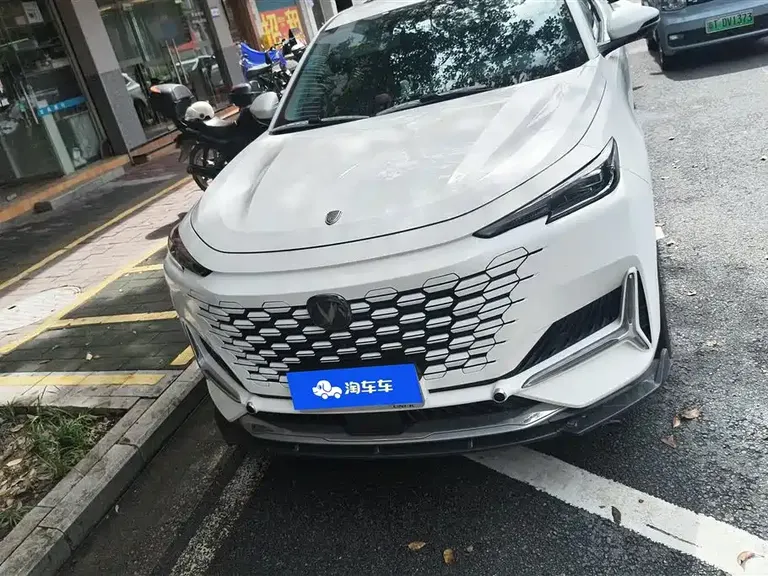 Changan UNI-K 2.0 T Distinguished