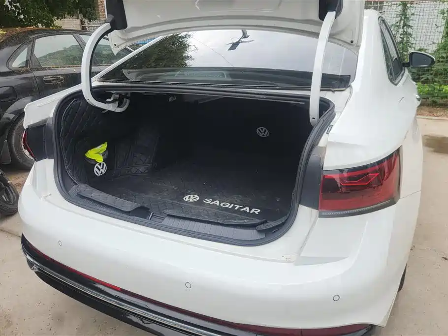 Sagitar 300 TSI DSG Outstanding