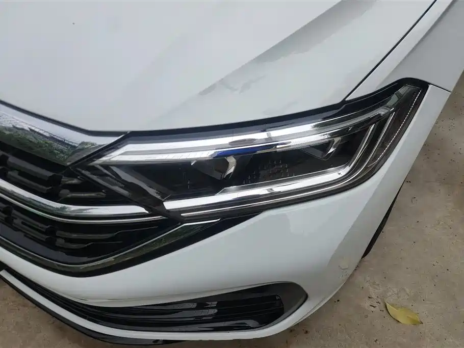 Sagitar 300 TSI DSG Outstanding