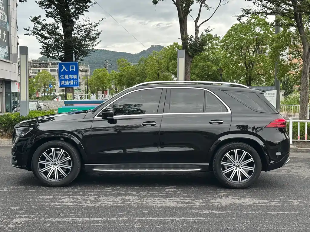 Mercedes-Benz GLE 奔驰GLE进口 2024款 改款 GLE 350 4 MATIC 时尚型