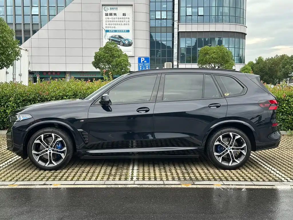 BMW X5 Facelift xDrive 40 Li M Sport Night Package