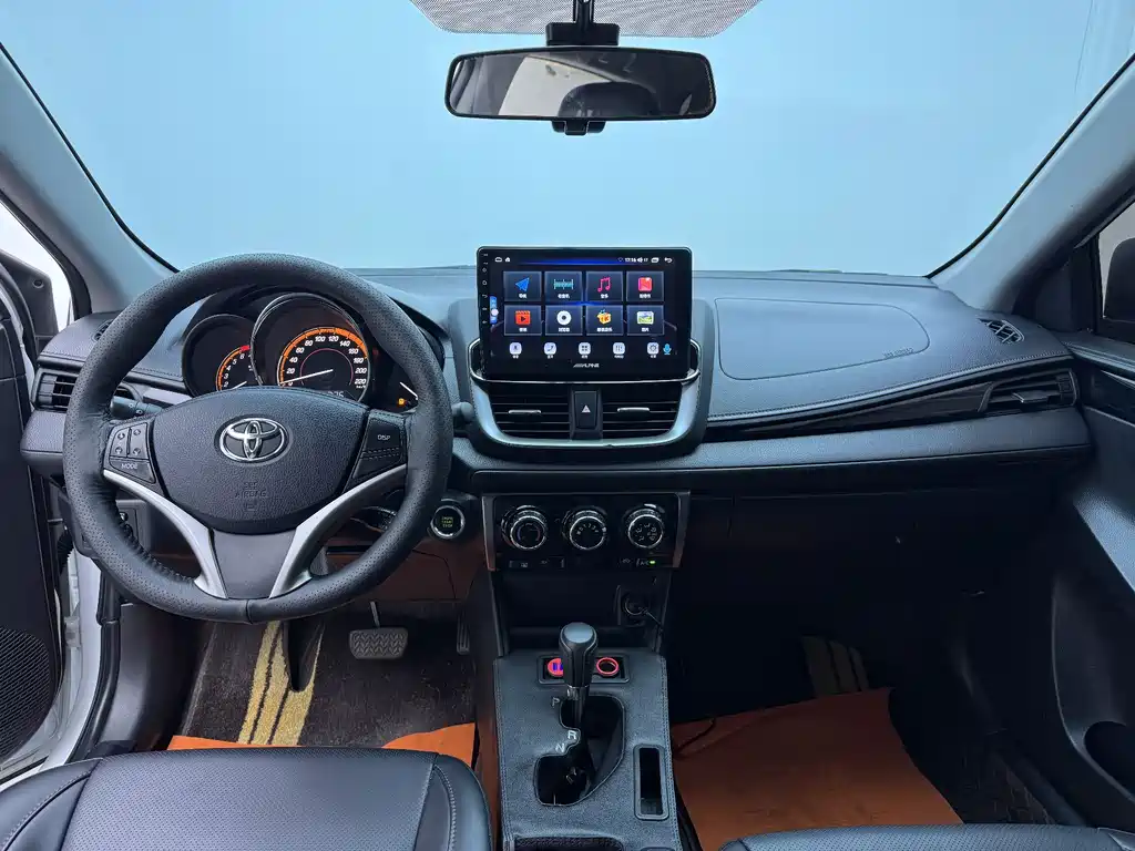 YARiS L Zhixuan Zhixuan X 1.5 L CVT Luxury PLUS