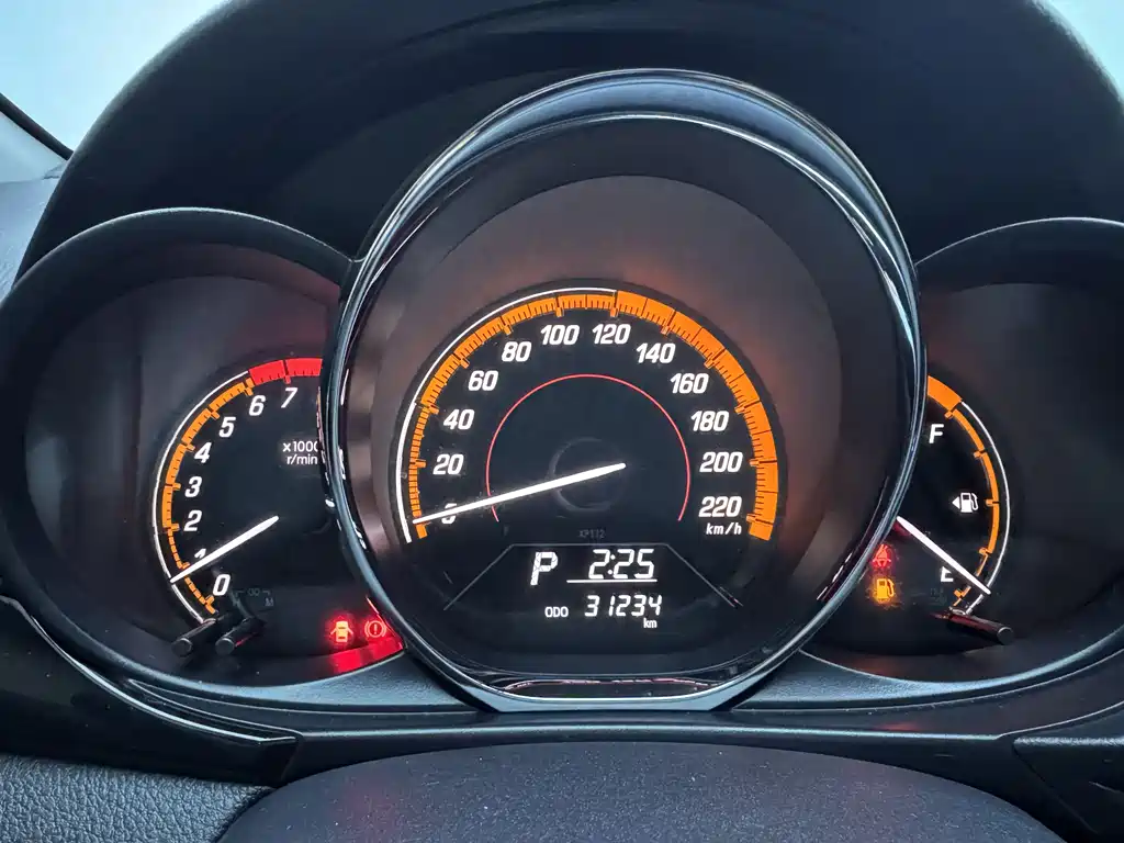 YARiS L Zhixuan Zhixuan X 1.5 L CVT Luxury PLUS