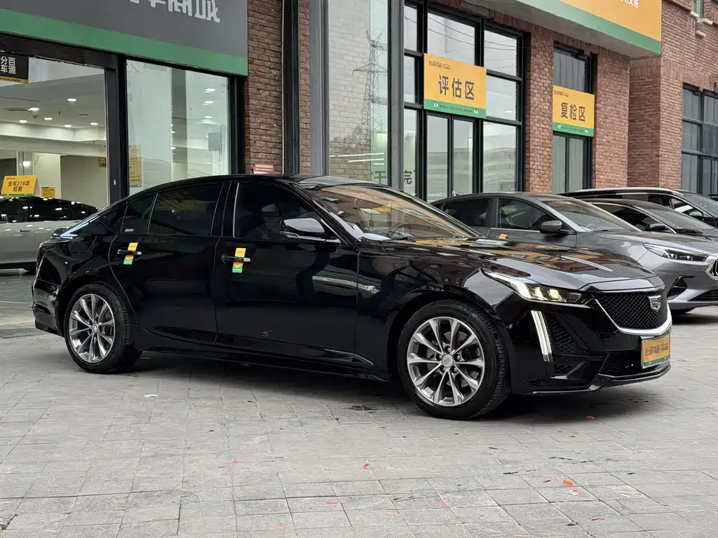 Cadillac CT5 Facelift 28 T Leading Sport
