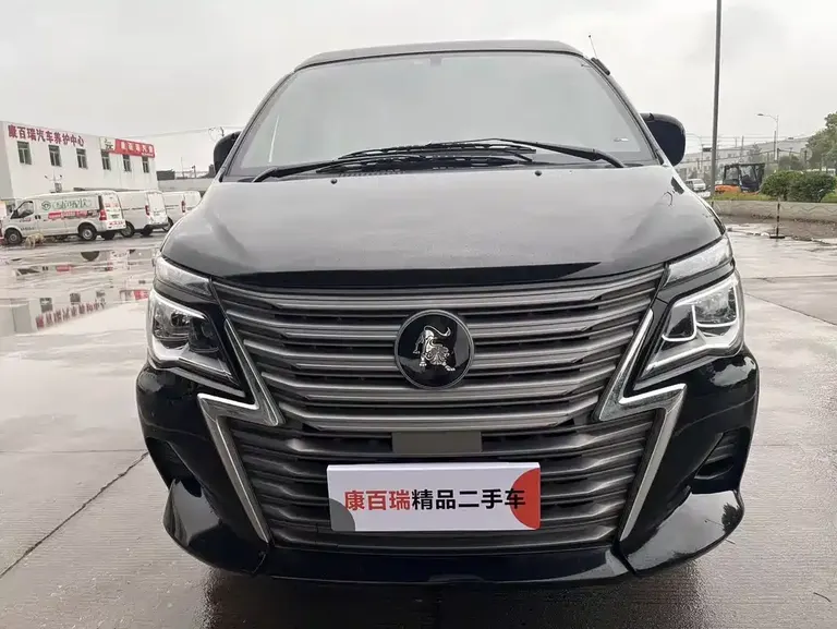 Dongfeng Lingzhi M5 L 1.6 L Basic 7-seat