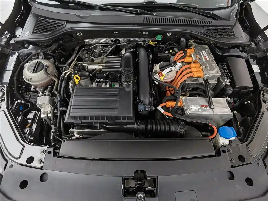Passat NEV 帕萨特插电混动 2022款 430 PHEV 混动豪华版