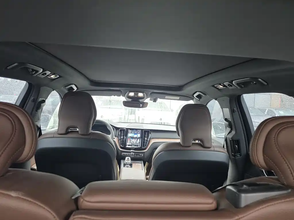 Volvo XC60 PHEV PHEV Hybrid Long Range 4 WD Smart Grace Luxury