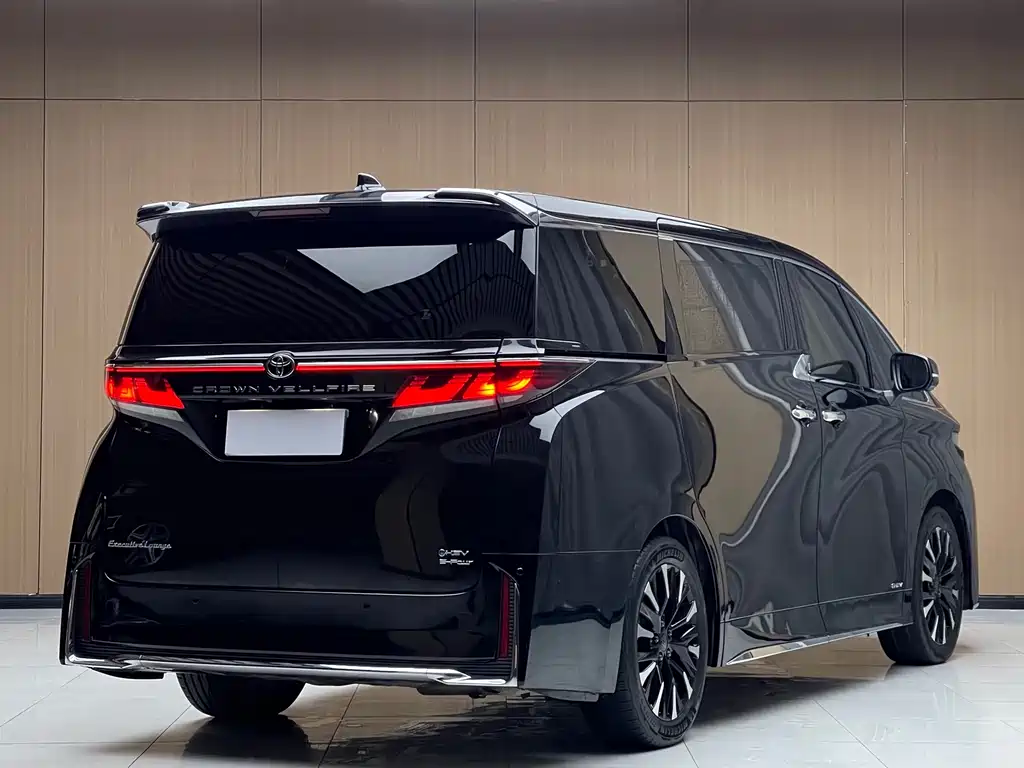 Vellfire Crown Dual Engine 2.5 L Supreme Executive