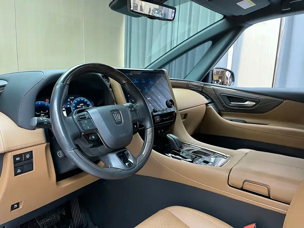 Vellfire Crown Dual Engine 2.5 L Supreme Executive