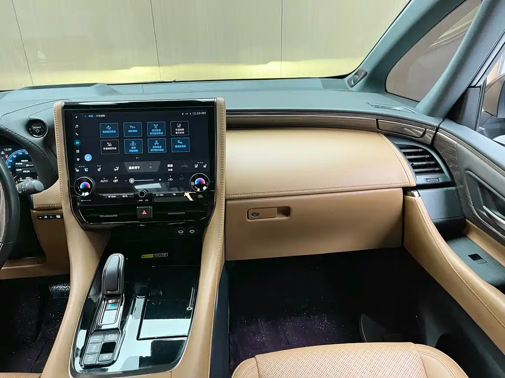 Vellfire Crown Dual Engine 2.5 L Supreme Executive