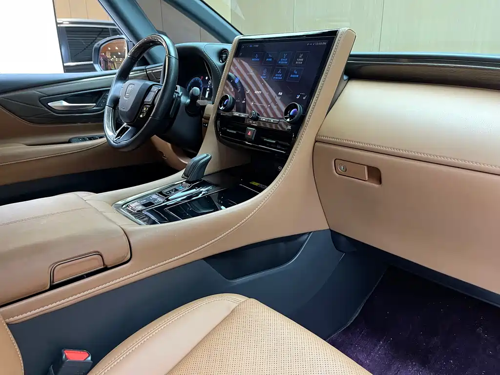 Vellfire Crown Dual Engine 2.5 L Supreme Executive