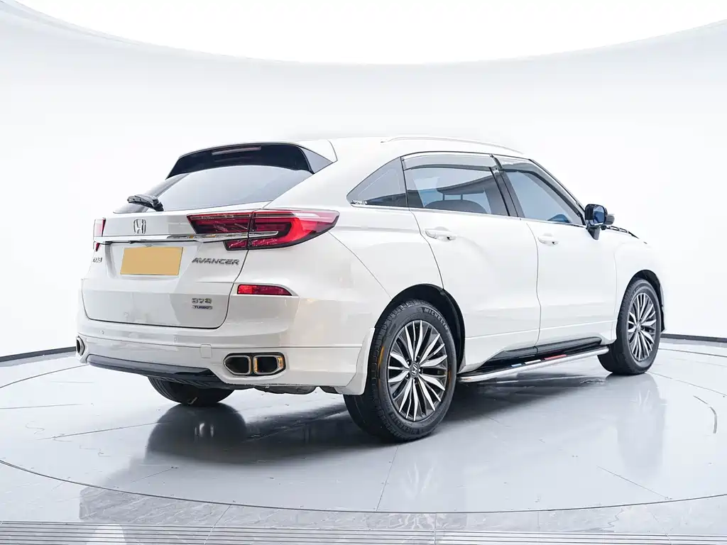 Avancier 370 TURBO 2 WD Luxury