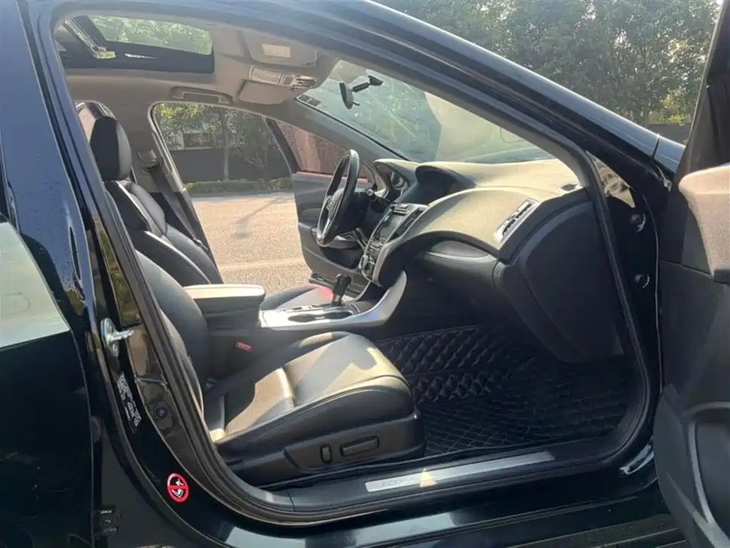 Acura TLX-L 2.4 L Smooth Enjoyment