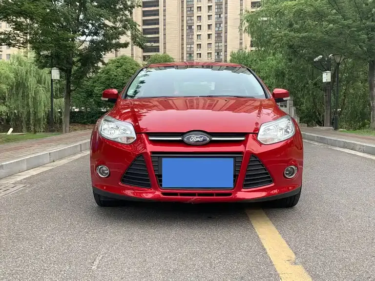 Ford Focus Hatchback 1.6 L Auto Style