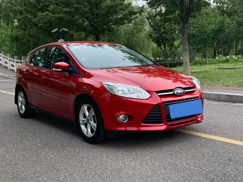 Focus Hatchback 1.6 L Auto Style
