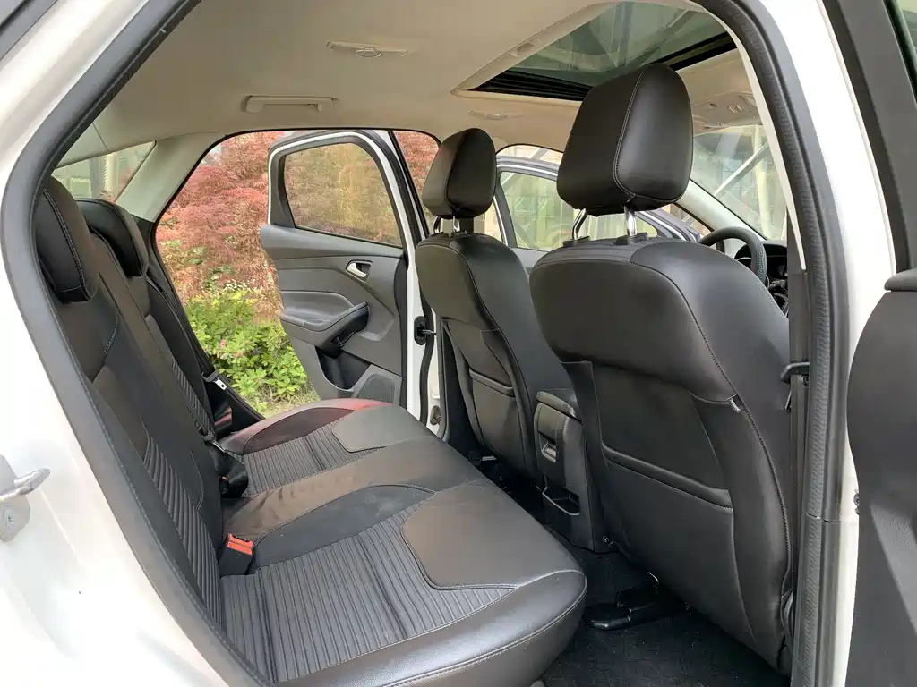 Focus Sedan 1.6 L Auto Style Smart Travel