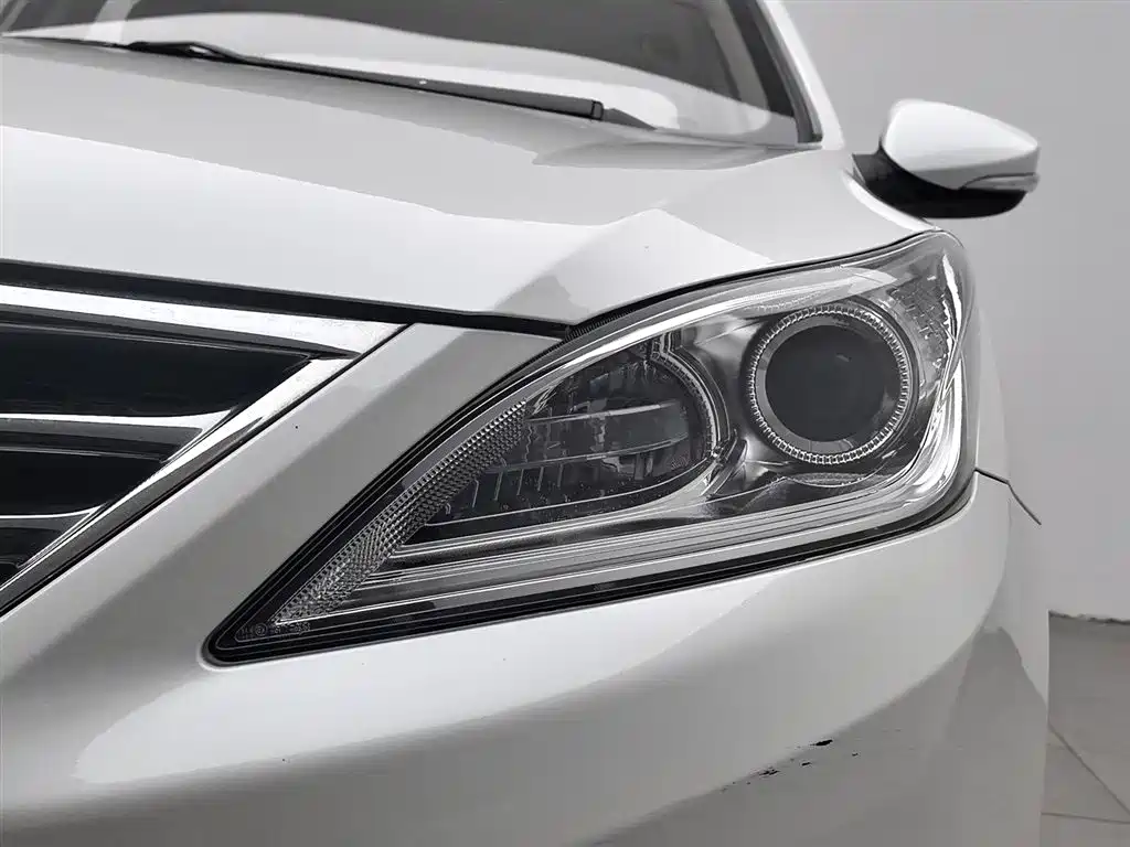Eado 1.6 L Manual Luxury CN-V