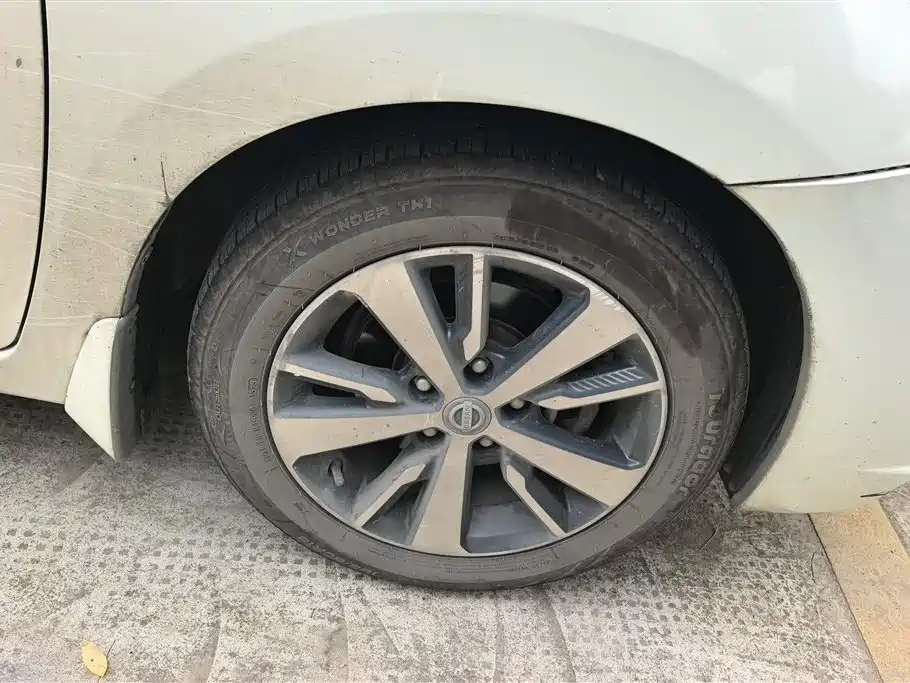 Lannia 1.6 L CVT Cool