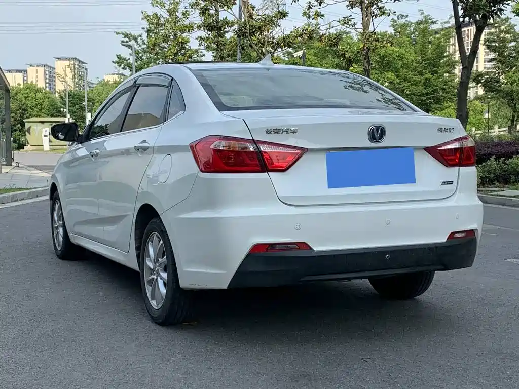 Yuexiang V7 悦翔V7 2015款 1.6 L 自动乐享型 国IV