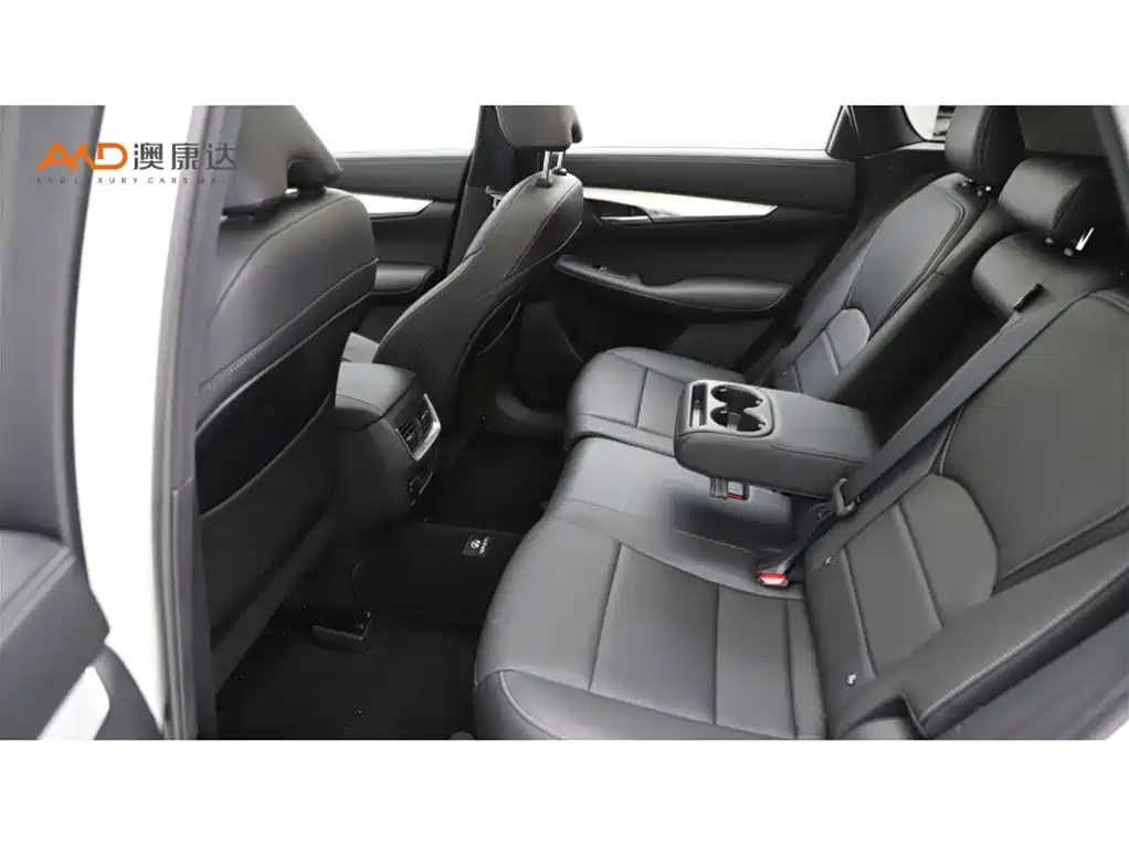 Infiniti QX50 英菲尼迪QX502018款 2.0 T 四驱菁英版