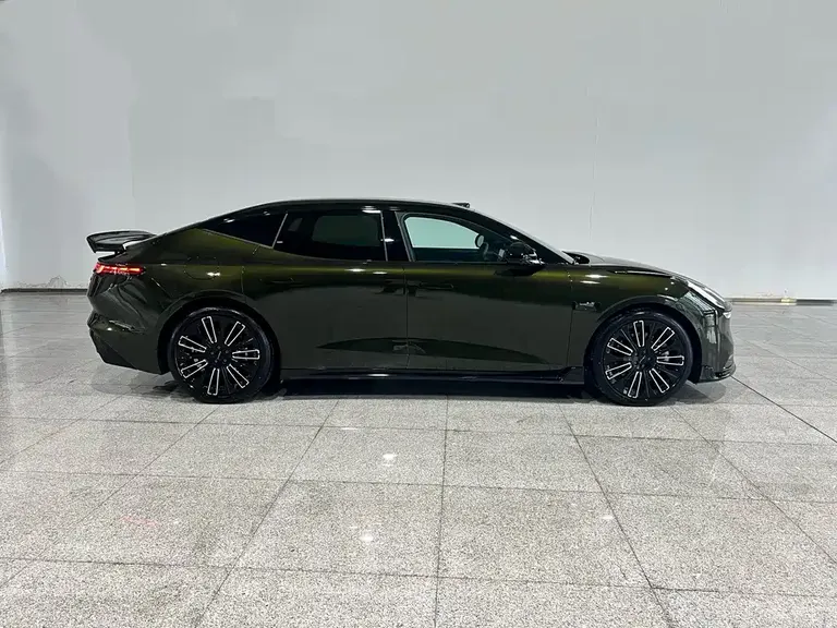 Lynk & Co 10 EM-P 领克10 2025款 240四驱Ultra运动版
