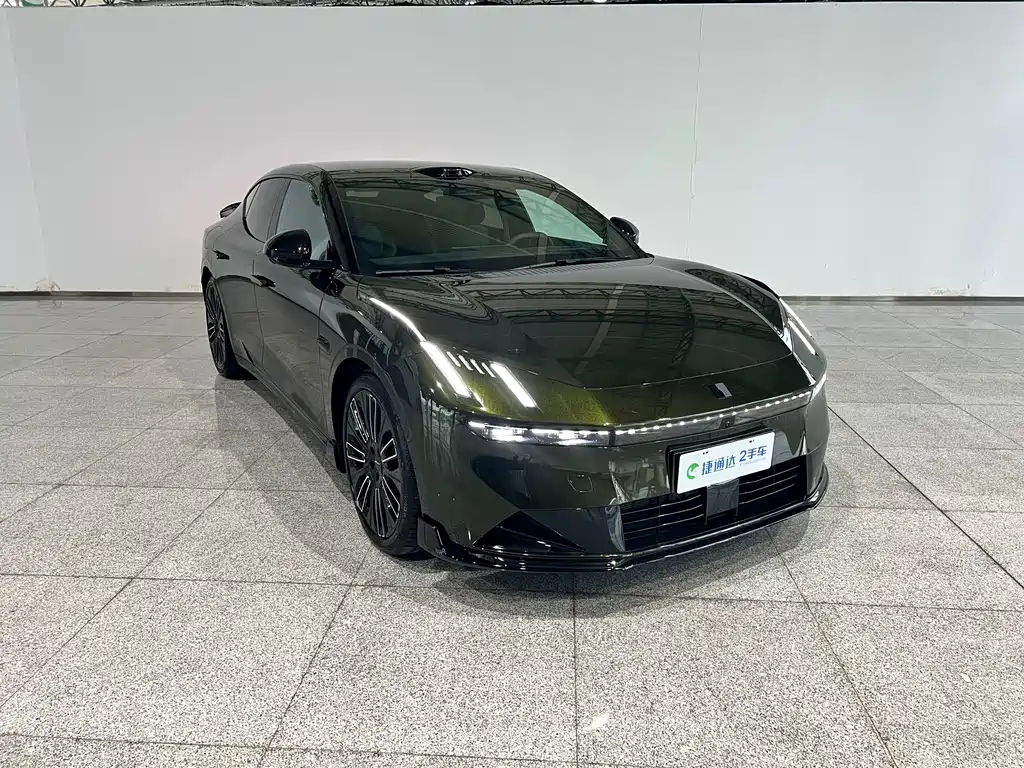 Lynk & Co 10 EM-P 领克10 2025款 240四驱Ultra运动版