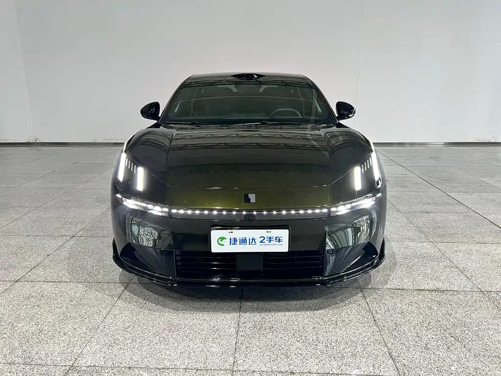 Lynk & Co 10 EM-P 领克10 2025款 240四驱Ultra运动版
