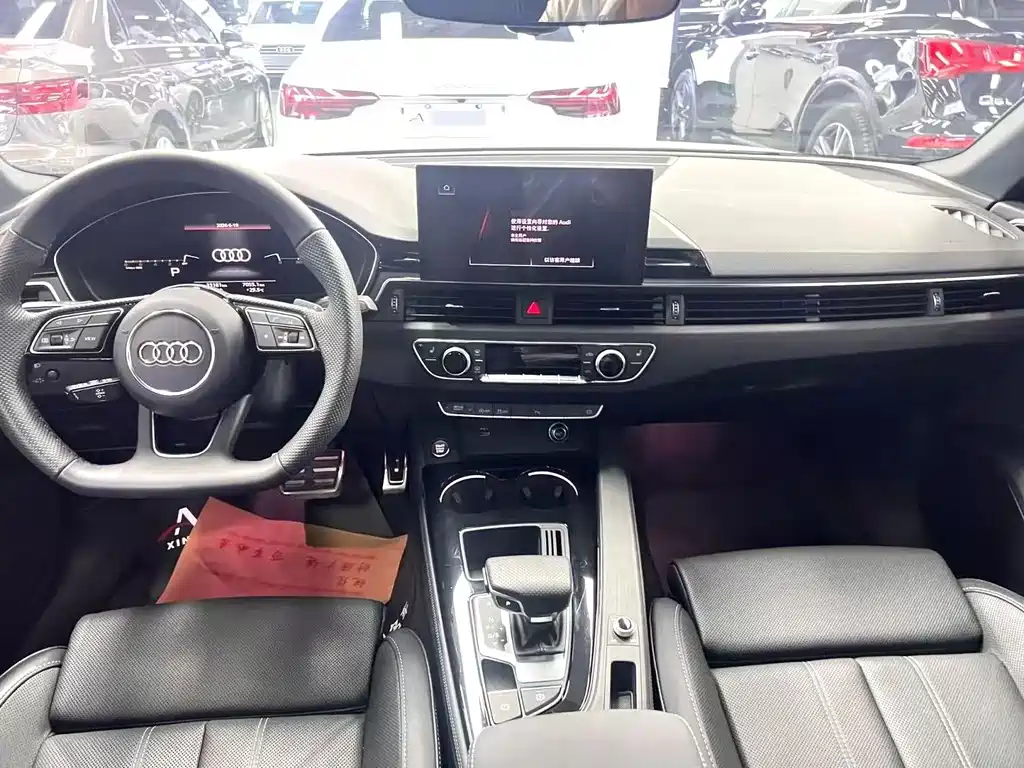 Audi A4 L 40 TFSI Luxury Dynamic