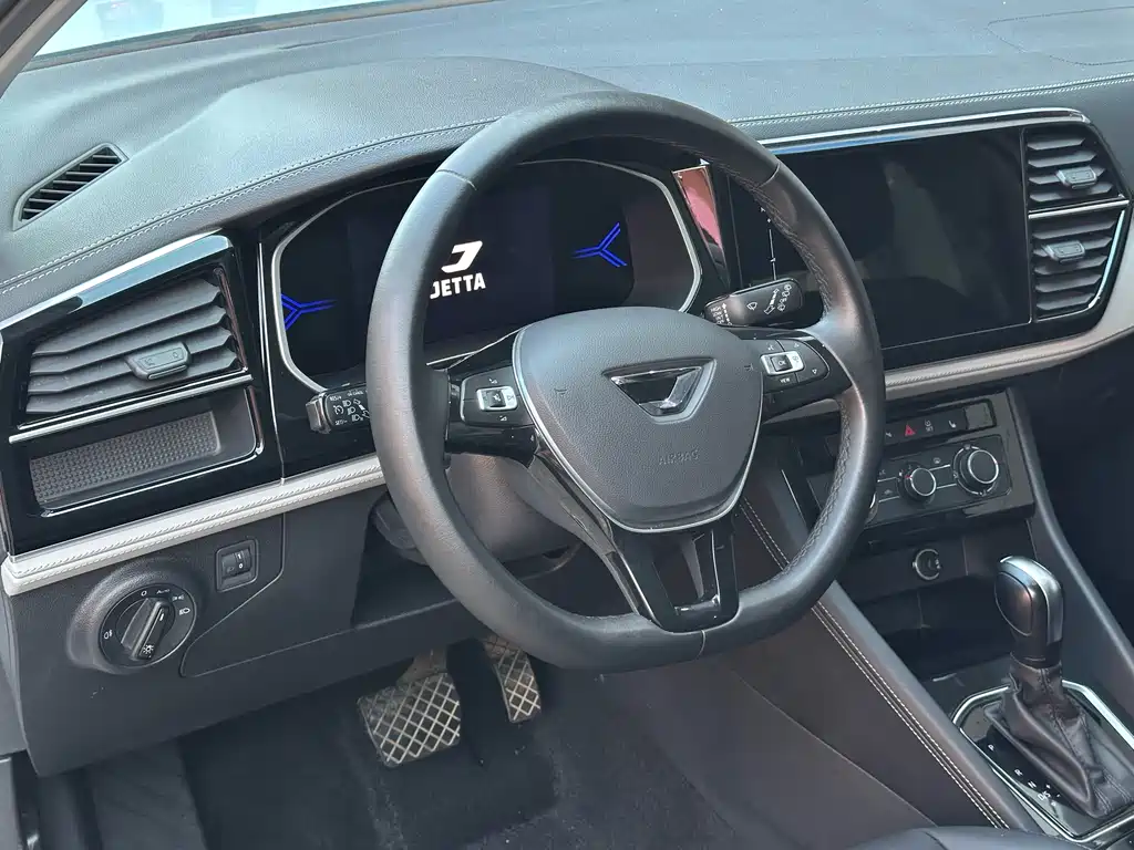 Jetta VS7 280 TSI Auto Progressive