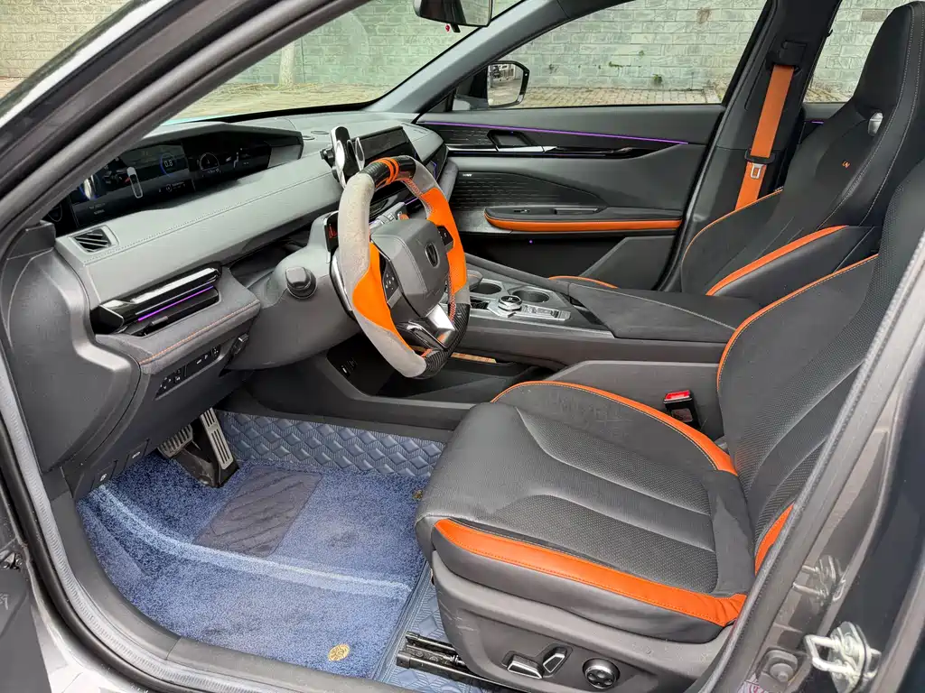 Changan UNI-V 2.0 T Leading Speed