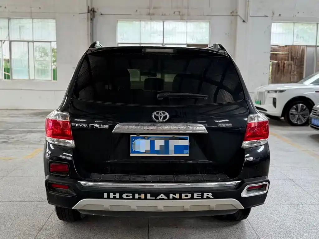 Highlander 2.7 L 2 WD 5-seat Purple Gold