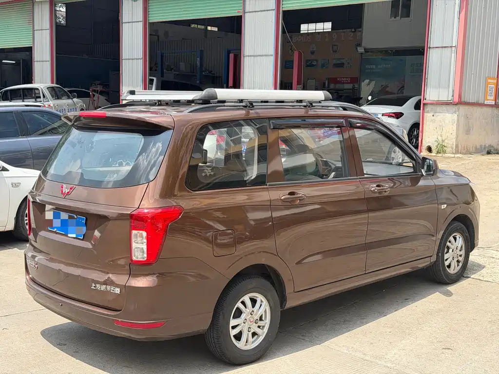 Wuling Hongguang Facelift 1.5 L S Standard Electric Assist LAR
