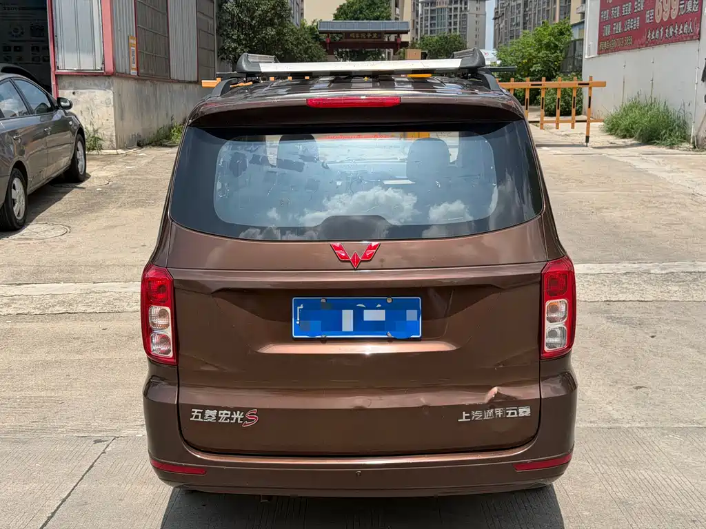 Wuling Hongguang Facelift 1.5 L S Standard Electric Assist LAR