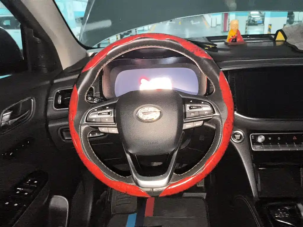 GAC Trumpchi GS8 390 T 2 WD Luxury Connected (7-seat)