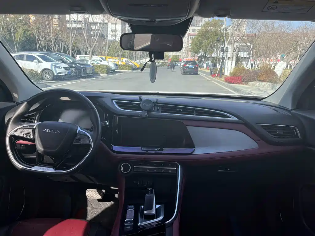 Dongfeng Fengshen AX7 PRO 1.6 T Auto Smart Drive