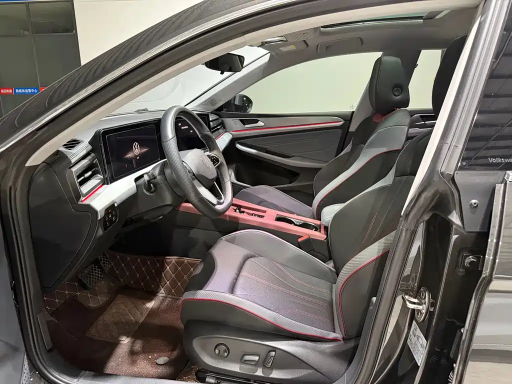 Lamando Lamando L 280 TSI DSG Spicy Cool