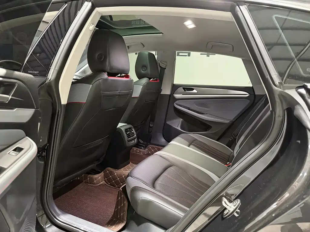 Lamando Lamando L 280 TSI DSG Spicy Cool
