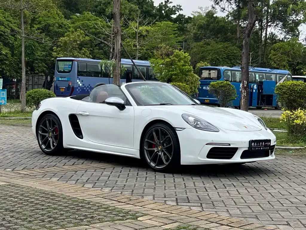 Porsche 718 Boxster 2.0 T
