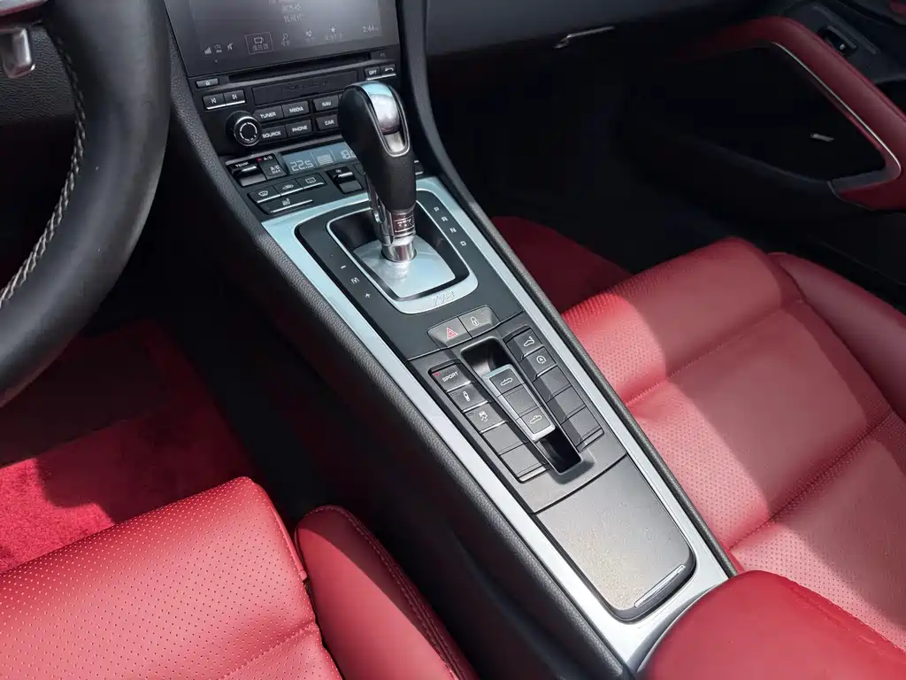 Porsche 718 Boxster 2.0 T