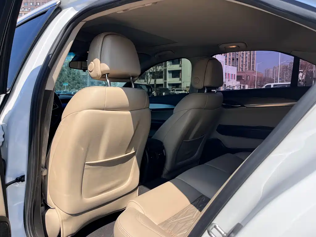 Cadillac ATS-L 28 T Fashion