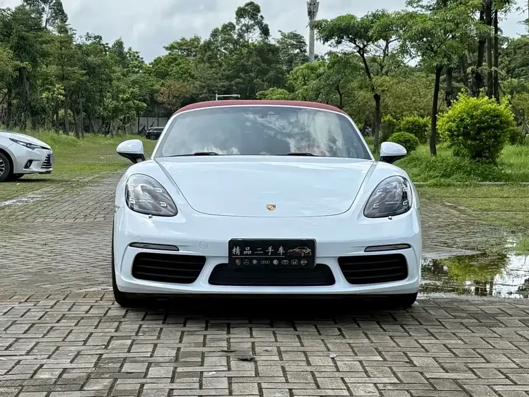 Porsche 718 Boxster 2.0 T