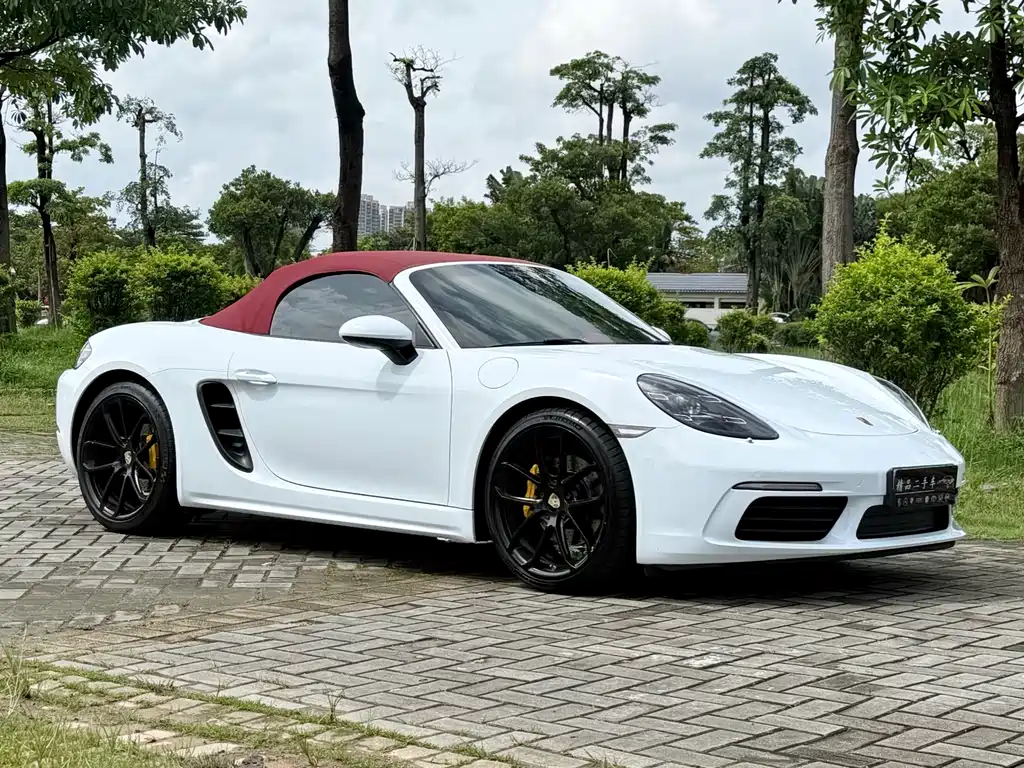 Porsche 718 Boxster 2.0 T