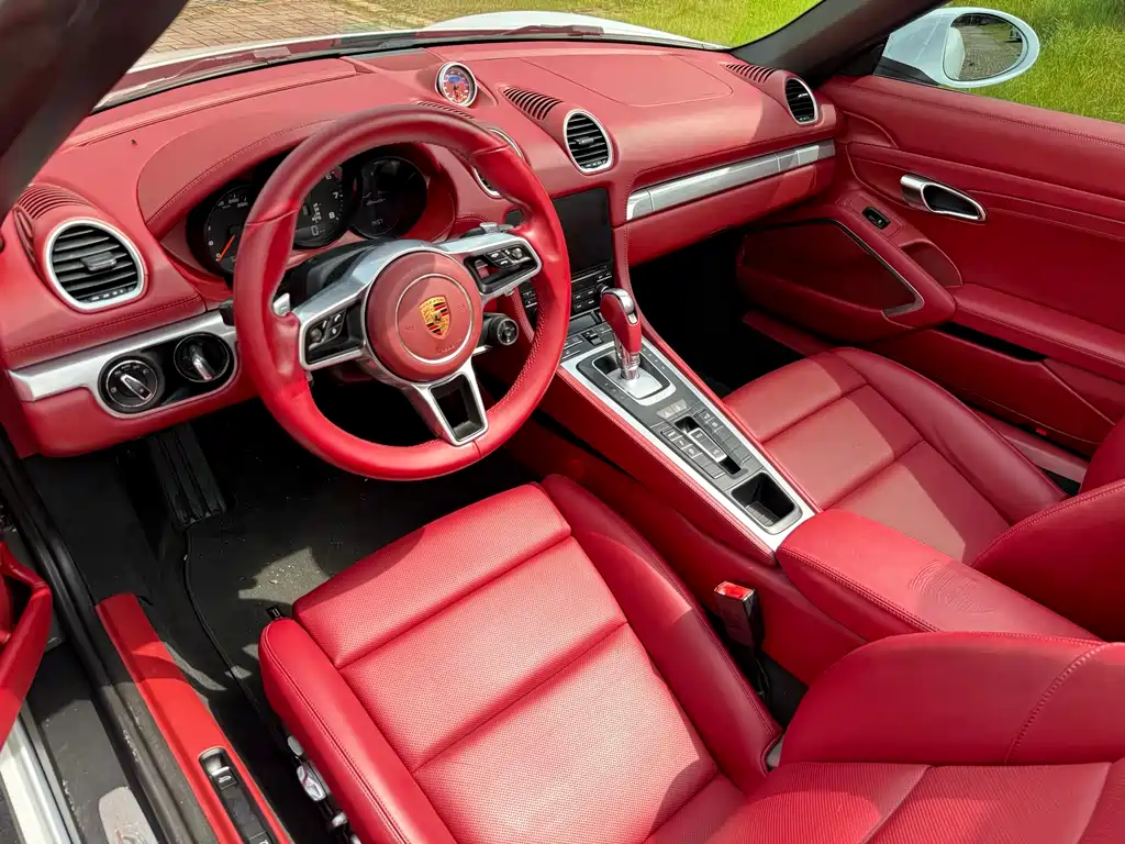 Porsche 718 Boxster 2.0 T