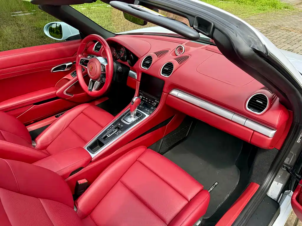 Porsche 718 Boxster 2.0 T