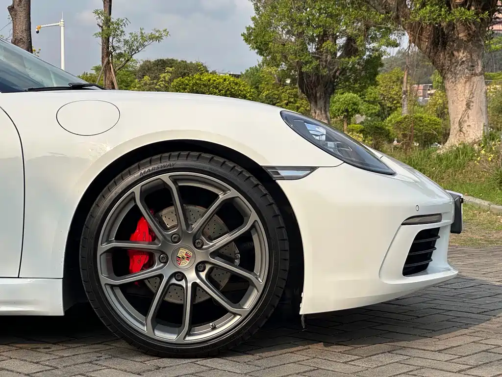 Porsche 718 Boxster 2.0 T
