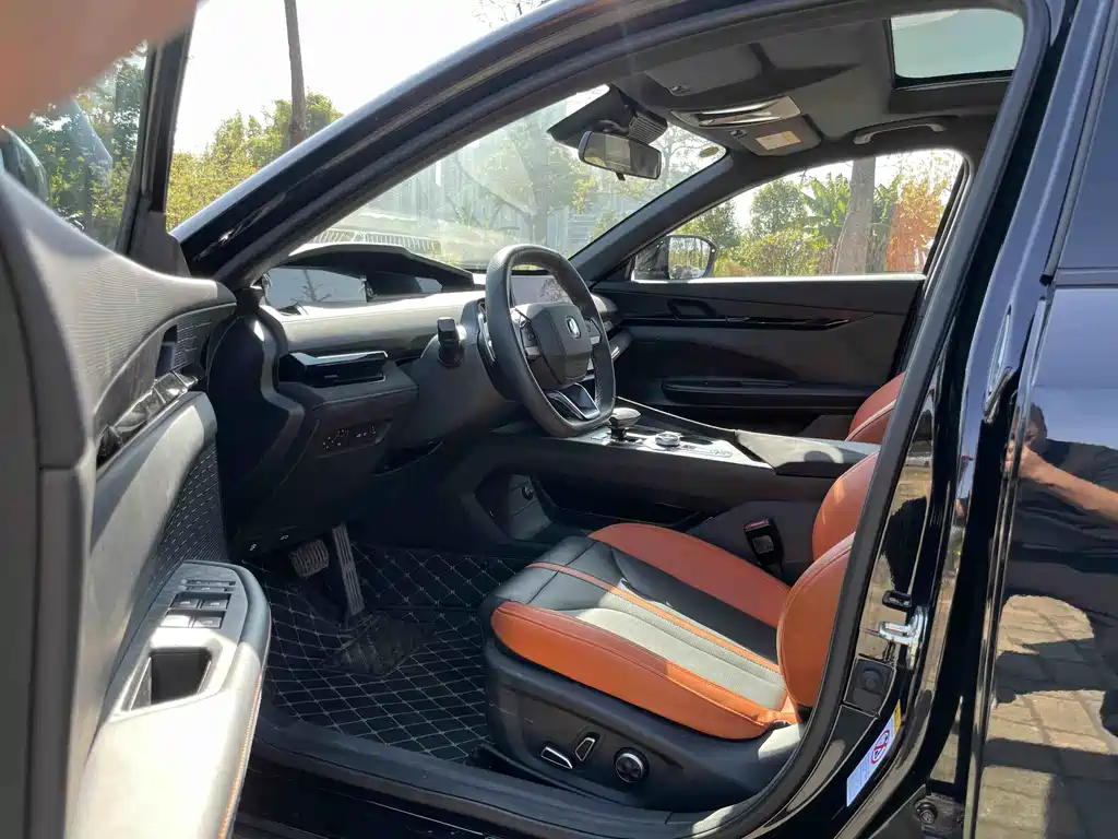 Changan UNI-V 1.5 T Distinguished Sport