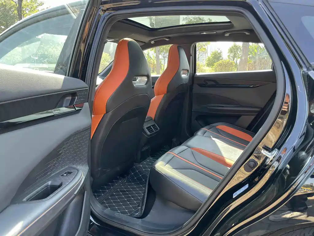 Changan UNI-V 1.5 T Distinguished Sport