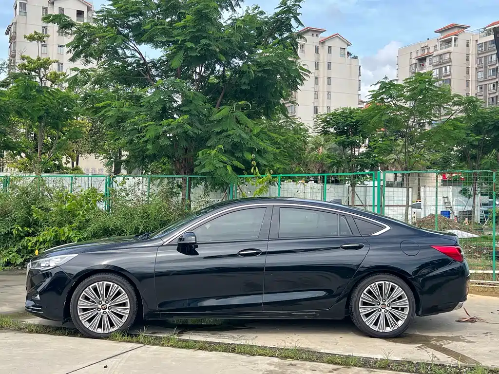 Hongqi H5 Classic 1.8 T Auto Connected Flagship Charm