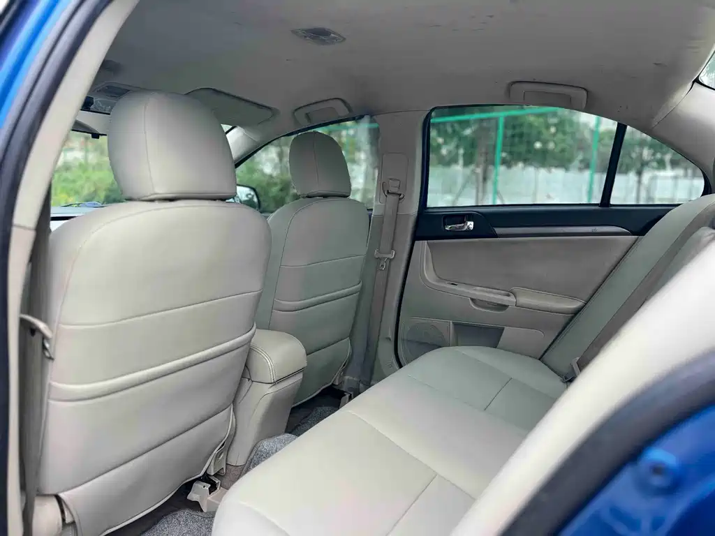 Lancer EX Fashion 1.8 L CVT Comfort